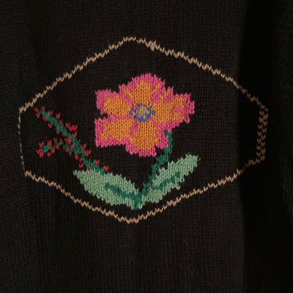 vintage 90s Hunt Club black floral heavy knit sweater - Picture 4 of 9